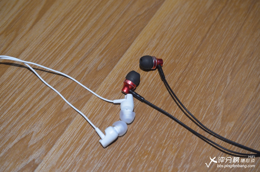 飞利浦对比松下便携式剃须刀,飞利浦监听耳机铁三角