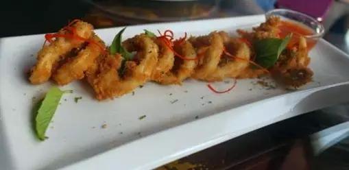 揭秘:真实的泰国人妖,昙花一现的美丽