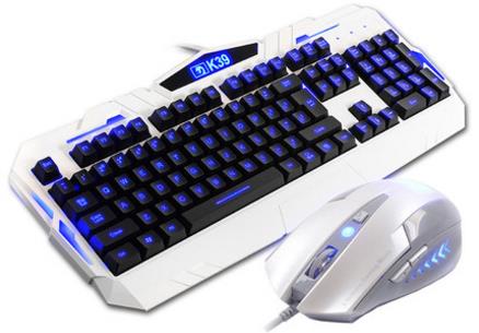 新盟曼巴狂蛇键盘,玩cf键盘推荐500左右红轴单模