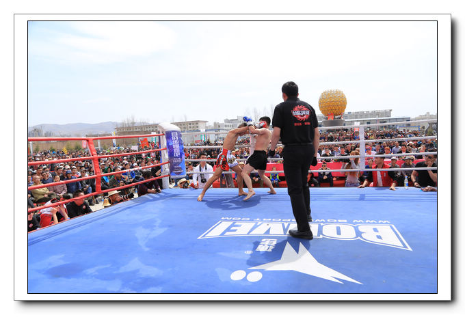 青海互助打起来了,昆仑对决又在青海互助上演搏击大战