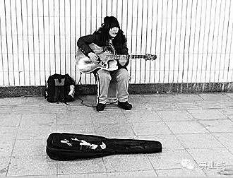 西单女孩登上纽约时代广场,西单女孩春晚成名视频