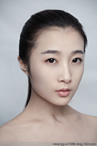 Papi酱贩卖初次，罗休休开挂截胡