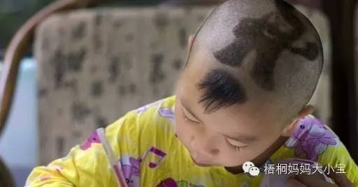 新生儿脖子起红疹子是胎毒吗,新生宝宝头上的痂皮