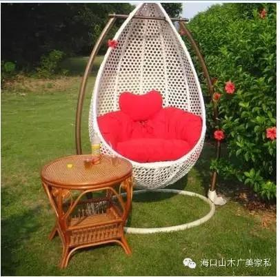 躲在山中偷得浮生半日闲,坐在河边吹吹风偷得浮生半日闲