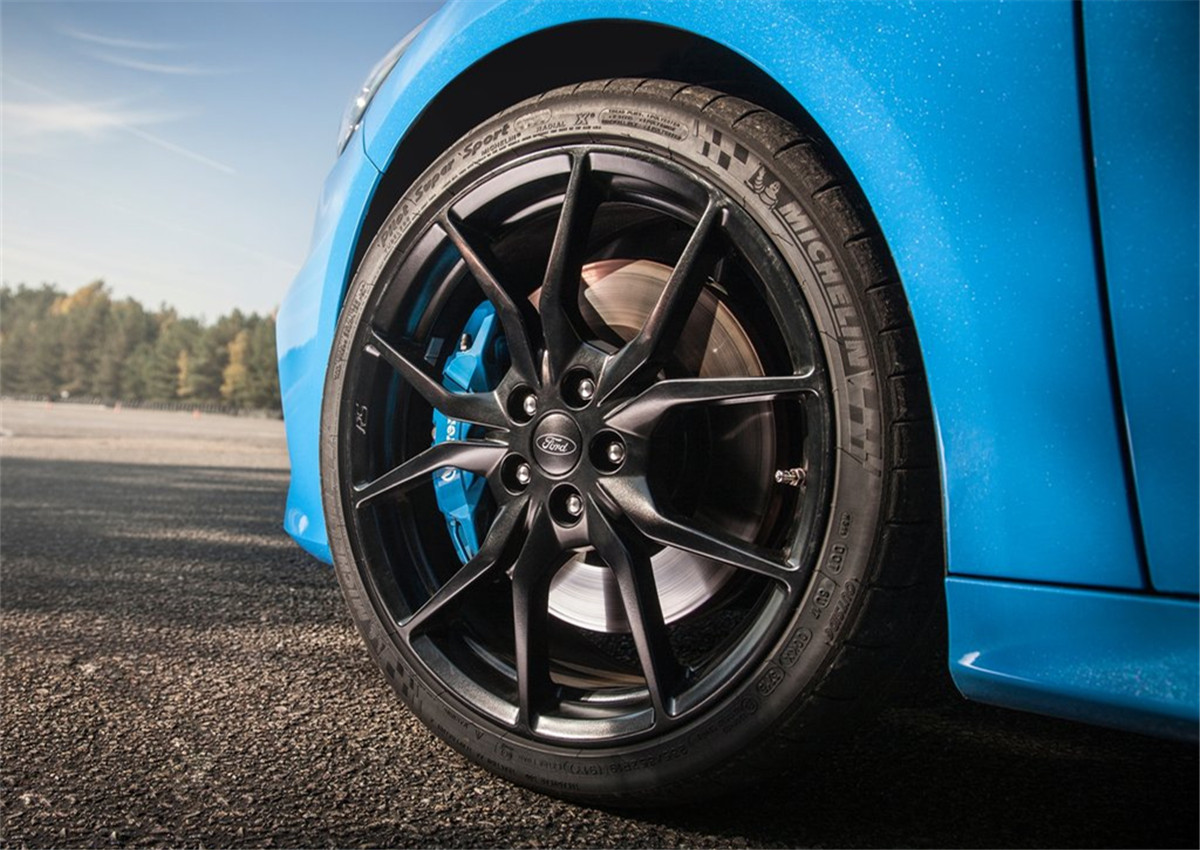 趣味钢炮,福克斯rs试驾视频