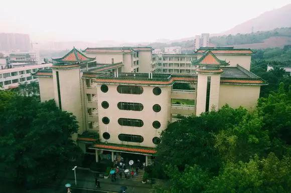 广东肇庆景色很好的大学,肇庆学院风景湖