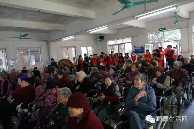 春暖花开暖意浓浓,春暖花开养老院