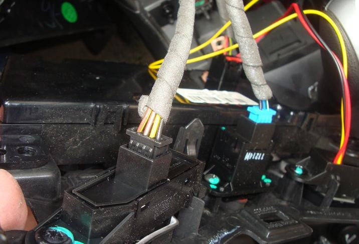 科鲁兹后备箱改自动打开,雪佛兰科鲁兹后备箱按钮改装