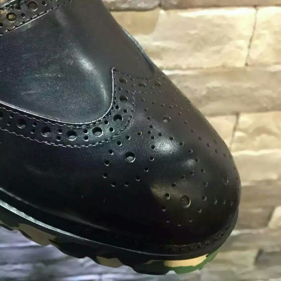 prada衣服新款主推系列 (prada中古款跟专柜款白标一样吗)