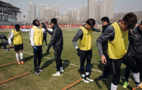 被中超的金钱砸晕，热尔维尼奥在秦皇岛享受到华夏的幸福了？