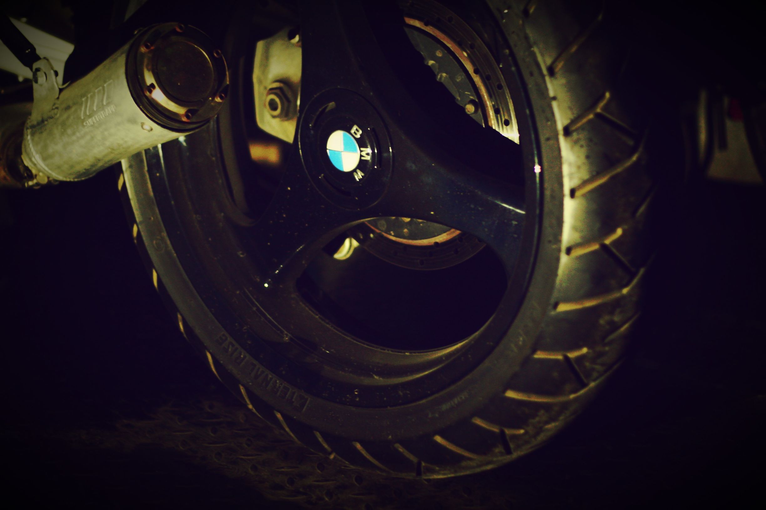 独特设计复古摩托车,中国小伙手工打造摩托车