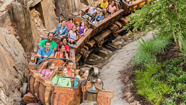 上海迪士尼乐园门票价格全部项目,上海迪士尼门票怎么买省钱