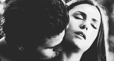 接吻不只靠舌头，试过“这部位”会让对方很难忘记你！