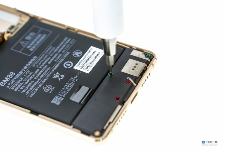 拆解小米手机,小米4s手机拆解