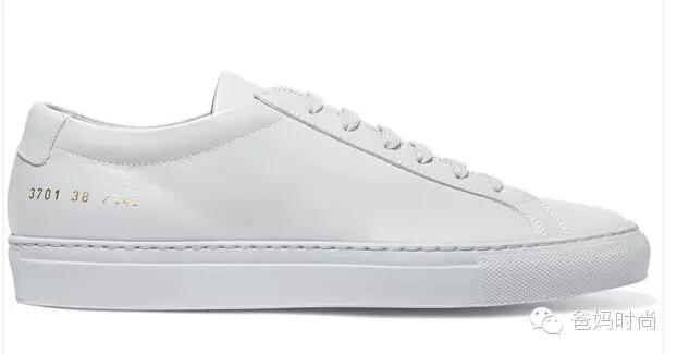 那些一眼就惊艳的小白鞋,一双不可或缺的小白鞋