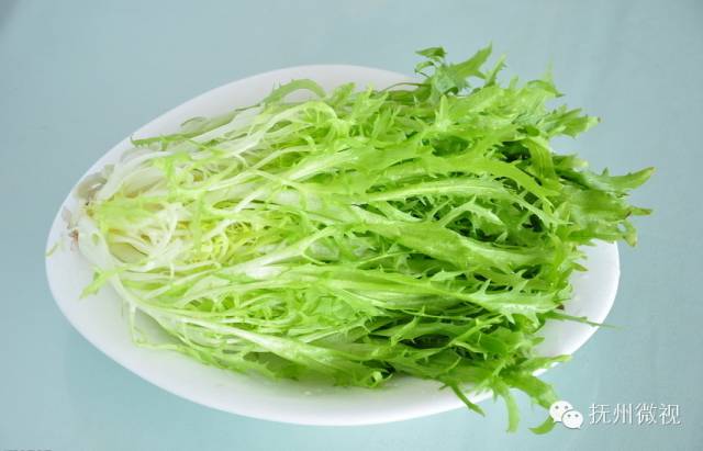 清明来上坟采野菜,清明祭祖去地里拿啥