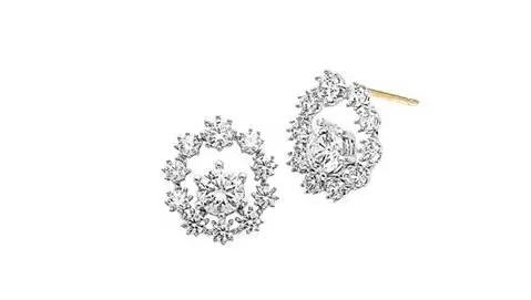 韩剧同款首饰,宋仲基片场被拍与宋慧乔同款卫衣