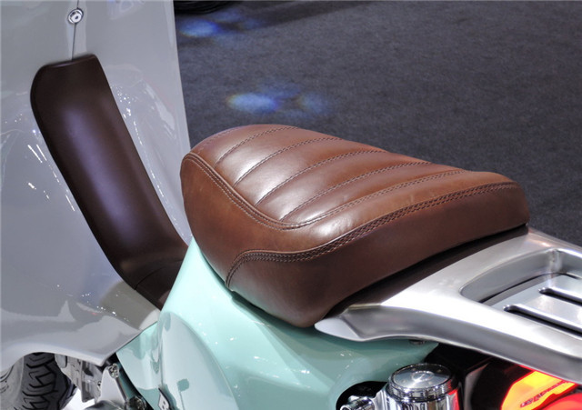 本田supercub125超级幼兽智能版,本田幼兽crosscub白色上市时间