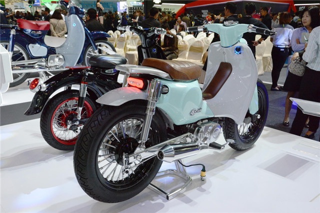 本田supercub125超级幼兽智能版,本田幼兽crosscub白色上市时间