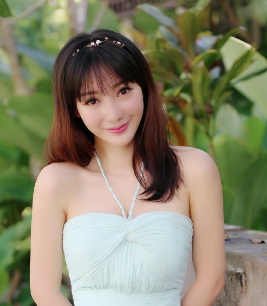 柳岩包贝尔白色礼服,柳岩包贝尔现今如何