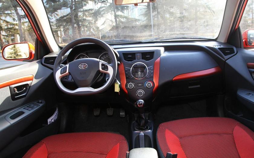 夏利N7多少钱,夏利n7手动豪华版值不值得买