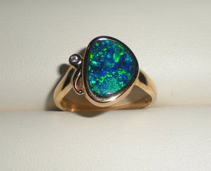 宝石猎人欧泊石,欧泊宝石的价格