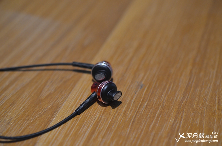 飞利浦对比松下便携式剃须刀,飞利浦监听耳机铁三角