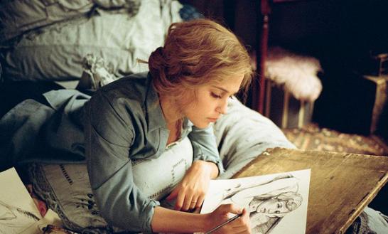 男子酷爱女装，妻子竟支持他变性，是精神病还是女性意识的觉醒