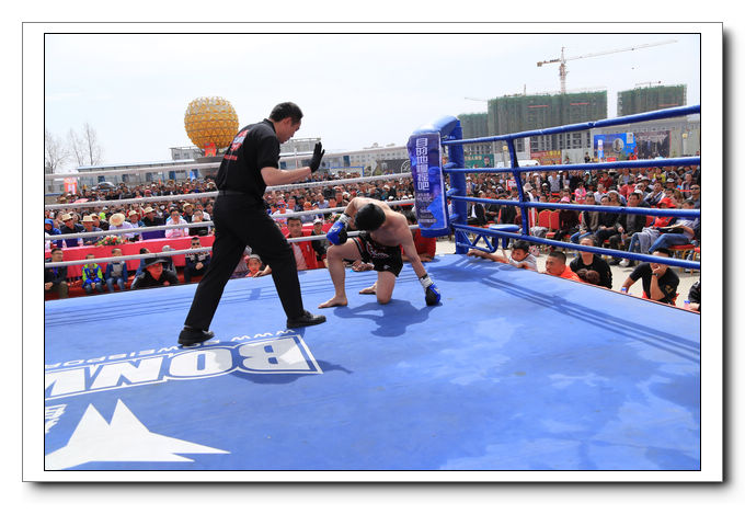 青海互助打起来了,昆仑对决又在青海互助上演搏击大战