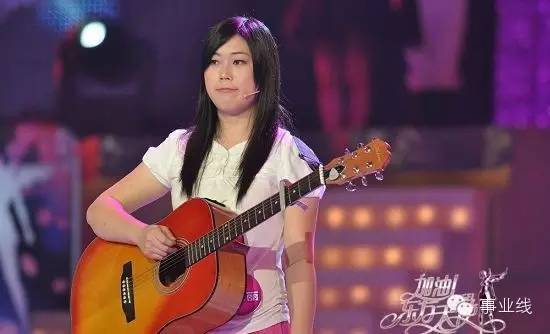 西单女孩登上纽约时代广场,西单女孩春晚成名视频