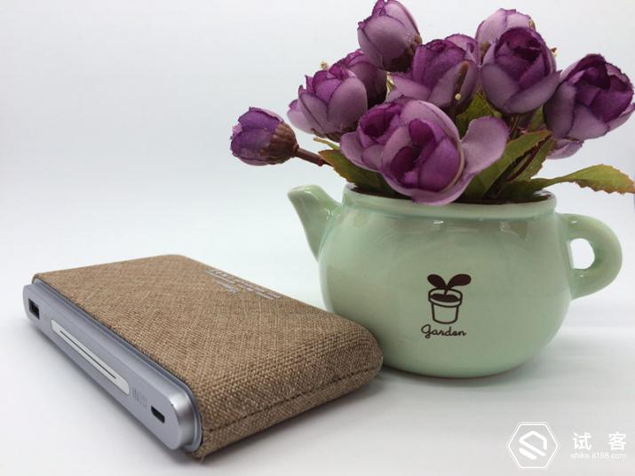 试用报告|外表淳朴、内心狂热——乐泡淳麻版移动电源体验！