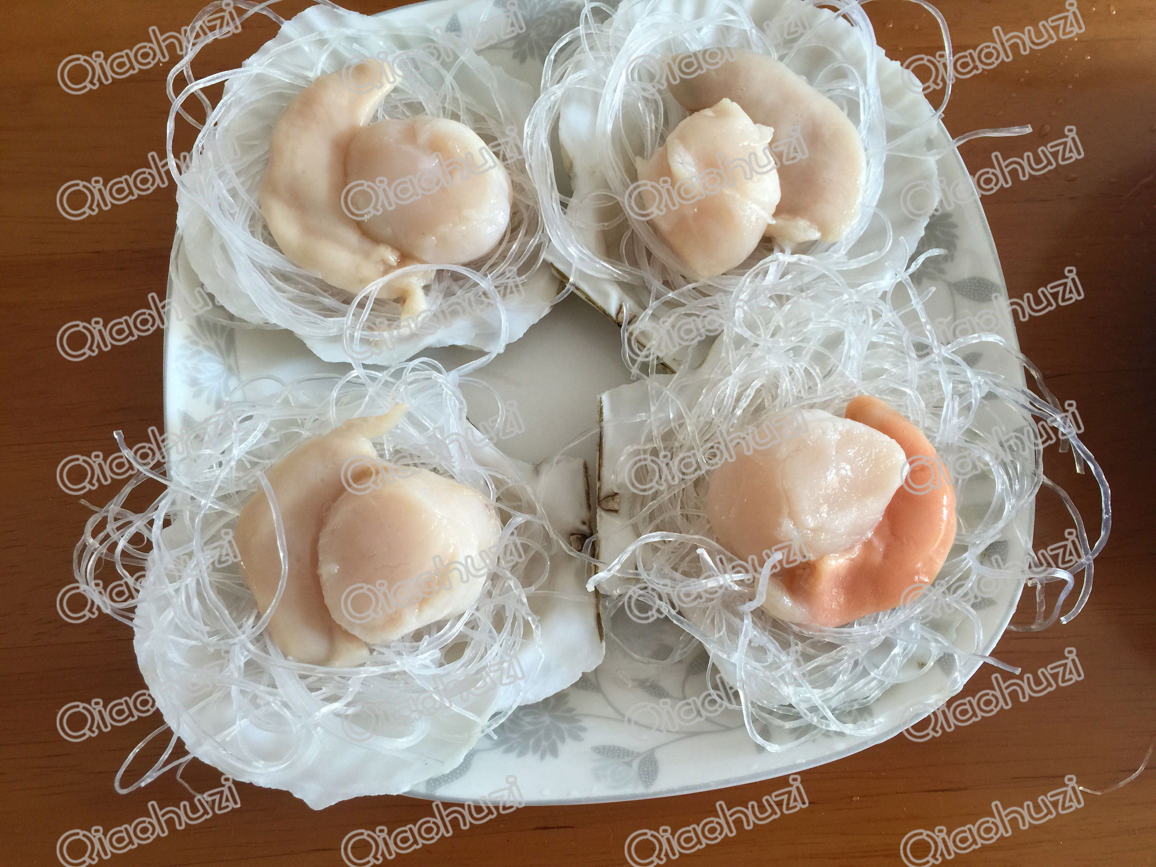 蒜蓉粉丝蒸扇贝这样做鲜香入味,家庭现成的蒜蓉粉丝蒸扇贝怎么弄