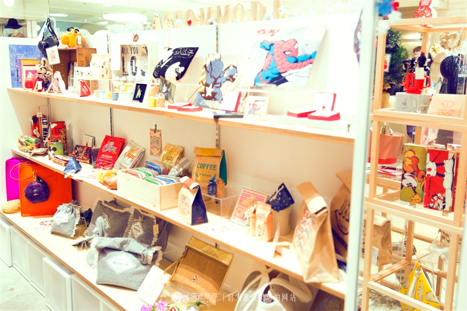 鍦ｈ癁棰勫敭褰╁,鍦ｈ癁褰╁濂楅