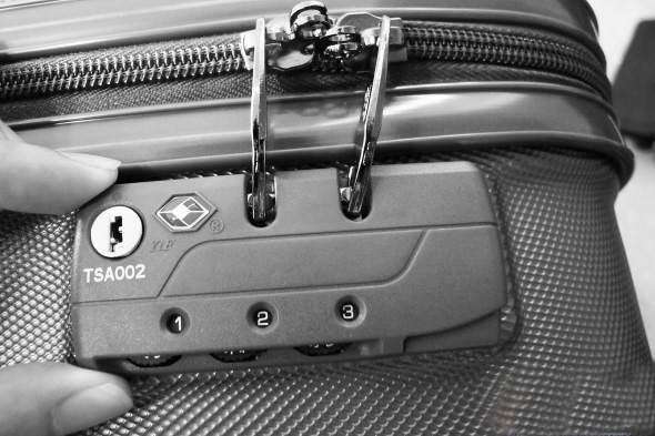 行李箱密码忘了怎么解锁三位数,hanke行李箱密码忘了怎么办