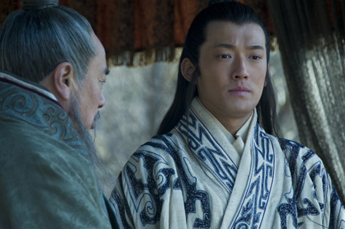 曹操来犯张昭劝孙权投降,张昭为什么要孙权投降曹操