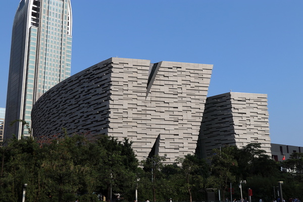 佳能eos1dxmarkiii,佳能eos77d相机使用效果怎么样