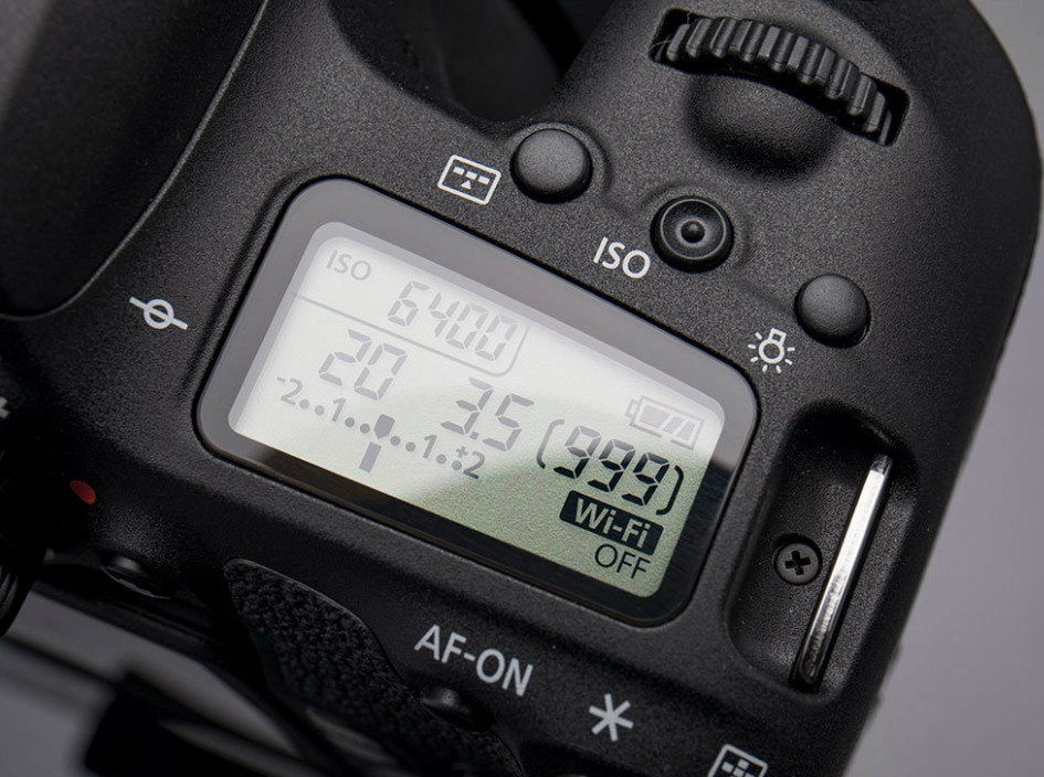 佳能eos1dxmarkiii,佳能eos77d相机使用效果怎么样