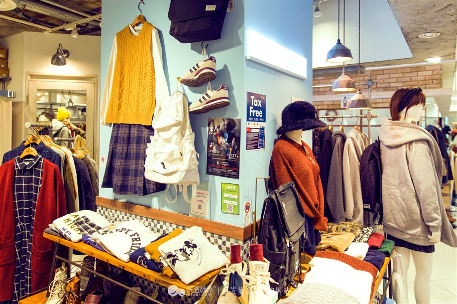 鍦ｈ癁棰勫敭褰╁,鍦ｈ癁褰╁濂楅