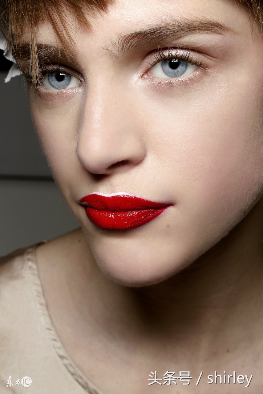 豆沙色口红网红图,豆沙色口红推荐妆容