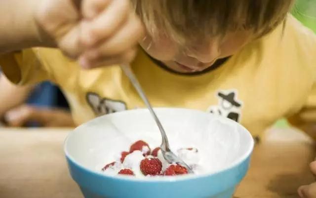 喝酸奶能防癌症吗,告诉你关于喝酸奶的健康常识