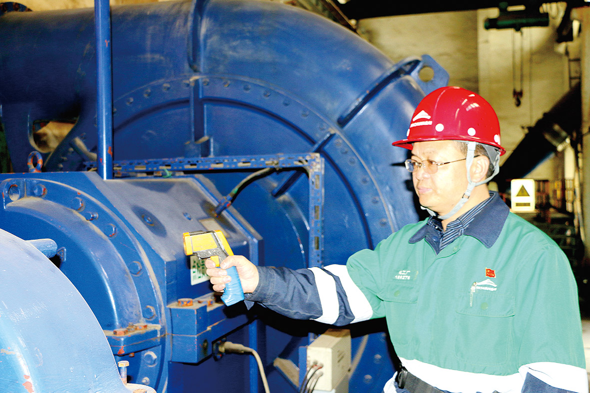 薛勇：爱琢磨好钻研的巡检员