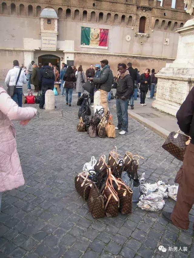 姐是你穿不起的名牌下一句,穿不起的名牌