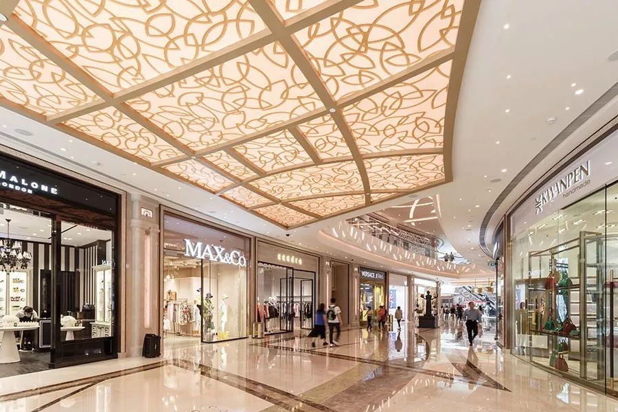 chanel和nike联名,阿迪达斯和香奈儿联名