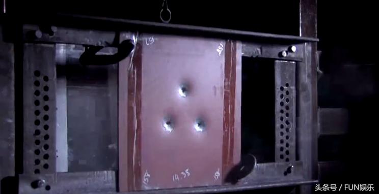 价值2000万防爆防弹的全球限量版豪车内饰,还可以玩ps3游戏