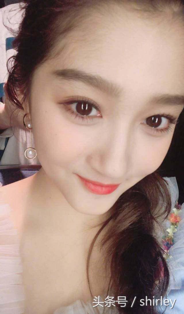 国民闺女关晓彤妆容,关晓彤好看吗鹿晗为啥看上她