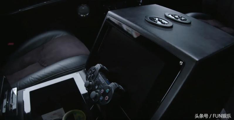价值2000万防爆防弹的全球限量版豪车内饰,还可以玩ps3游戏
