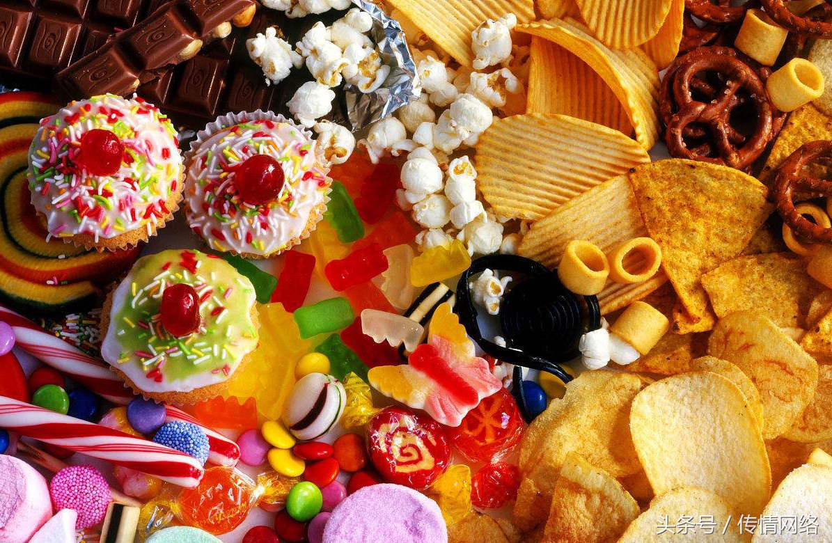 别再送鲜花了,约会必吃零食大盘点,让她对你的爱停不下来!