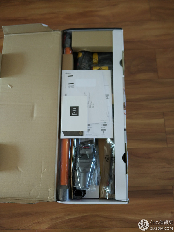 用过戴森才知道家里多脏,dyson戴森吸尘器v10宣传