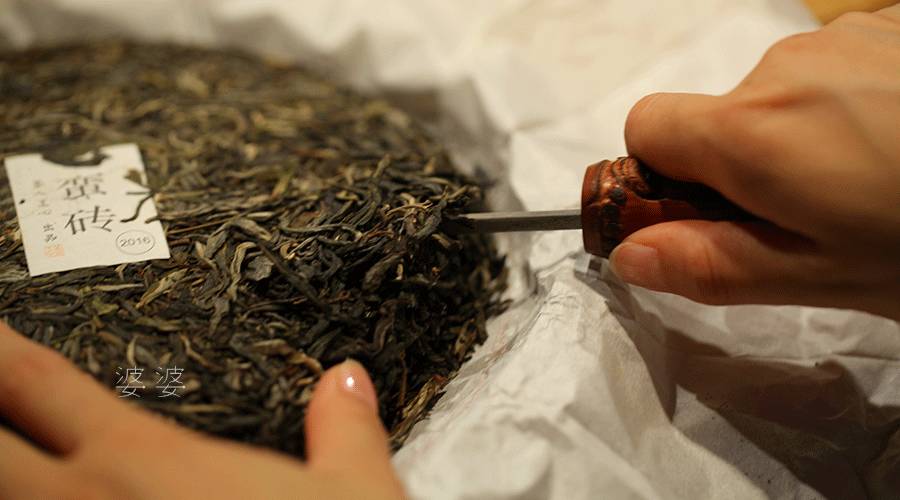 如何撬开一饼普洱茶,手把手教程