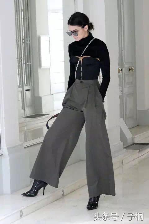 时尚马丁短靴洋气上档次运动,百搭舒适显瘦款春秋款马丁短靴